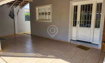 Imagem 4: Casa de rua : / Residencial / Jardim Ester