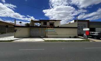 Imagem: CÓD 5468. Casa Duplex de Esquina à Venda