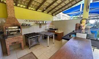 Imagem 4: Sítio Encantador com Área de Lazer Completa