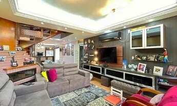 Imagem 6: Casa em Porto Alegre, no bairro Ipanema, com 4 dormitório(s), e 4 banheiros, à venda