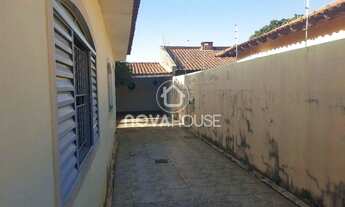 Imagem 4: CASA COM MUITO ESPAÇO E ÓTIMA LOCALIZAÇÃO