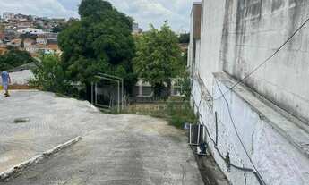 Imagem 3: Terreno na Vila Anglo - Oportunidade Rara em Zona Promissora!