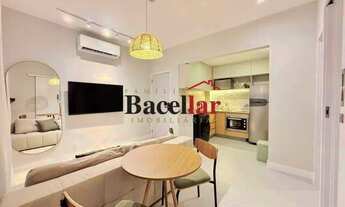 Imagem 3: Apartamento 2 quartos , suíte, totalmente reformado e mobiliado quadra da praia