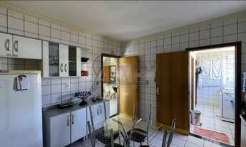 Imagem: Apartamento com 3 Quartos (1 Suíte) - Bairro