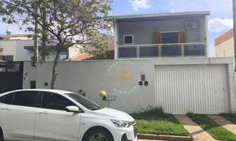 Imagem: CASA COM 3 DORMITÓRIOS À VENDA, 204 M²