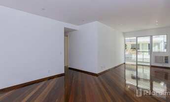 Imagem 6: Praia Leblon. Portaria 24h. Apartamento com varanda, 2 quartos (1 suíte) à venda, 103 m²