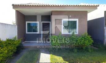 Imagem: Casa à venda com 2 quartos, padrão moderno