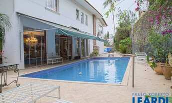 Imagem: CASA ASSOBRADADA - PERDIZES - SP