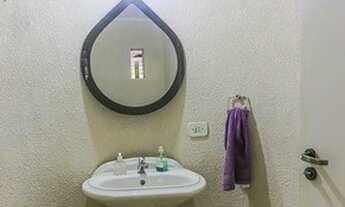 Imagem 4: Sobrado para venda com 378 m2 com 4 quartos, sendo duas suites, amplo quintal com piscina