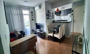 Imagem 2: Apartamento reformado para venda na Trindade com 2 quartos, 1 banheiros, sacada e 1 vaga d