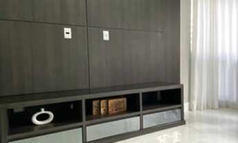 Imagem 7: Apartamento recém reformado mobiliado com 4 quartos sendo que 1 foi revertido em closet, v