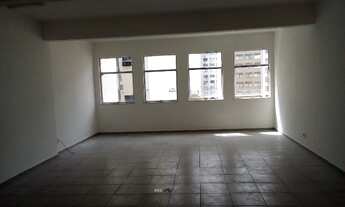 Imagem 4: Rua do Rosário, salas comerciais, reformadas, amplas, 2 salões, 3 banheiros Andar inteiro