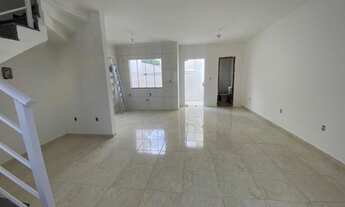 Imagem 7: Sobrado para venda possui 110 metros quadrados com 3 quartos em Itacolomi - Balneário Piça