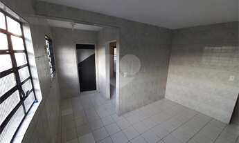 Imagem 3: Casa com corredor de entrada compartilhado para locação no Jardim Maria Duarte!