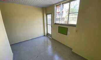 Imagem 2: Casa com 1 dormitório para alugar, 40 m² por R$ 800,00/mês - Tomás Coelho - Rio de Janeiro