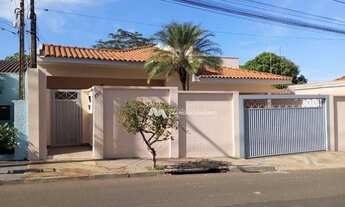 Imagem 2: Casa com 3 dormitórios para alugar, 550 m² por R$ 2.650,00/mês - Centro - Cedral/SP