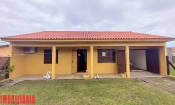 Imagem 2: Linda residência próxima de comércios abertos o ano todo! REF: N 1098