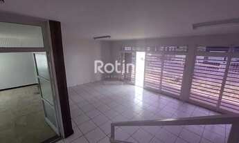 Imagem 4: Casa para aluguel, 4 quartos, 2 vagas, Martins - Uberlândia/MG