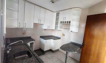 Imagem 4: Apartamento, cozinha com móveis planejados, lavanderia separada da cozinha, 3 dormitórios