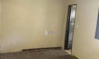 Imagem 3: Casa com 1 dormitório para alugar, 56 m² por R$ 575/mês - Vila Carvalho - Ribeirão Preto/S