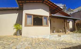 Imagem 6: Casa Linear, com 4 Quartos e 3 banheiros à Venda, 405 m² por R$ 1.380.000 no Santa Amélia