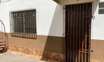 Imagem: Aluga-se apartamento no térreo no Cohatrac