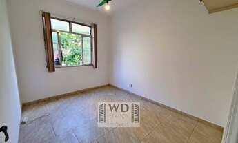 Imagem 5: Três Quartos reformado há poucos anos, todo bonitinho, excelente localização