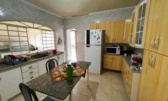 Imagem 2: Casa para venda possui 180 metros quadrados com 2 quartos