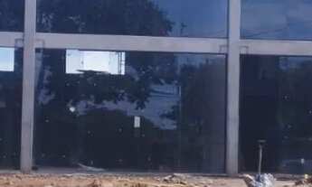 Imagem: Linda loja nova com mezanino frete envidraçada