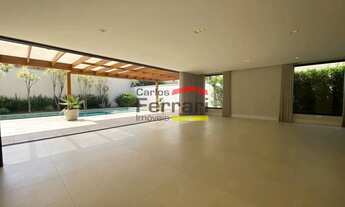 Imagem 3: Casa de alto padrão em Alphaville Zero ? 4 suítes, área gourmet e piscina com hidro