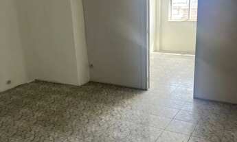 Imagem 5: Alugam-se Salas de frente para rua, a 200mts da estação de Bangu