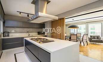 Imagem 5: UM LUXO DE APARTAMENTO EM FRENTE A PRAÇA DO JAPÃO! Apartamento 4 Dormitórios Frente à Praç