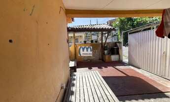 Imagem 2: Casa à venda com 3 quartos, 52m²