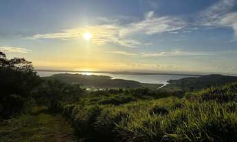 Imagem: Terreno em condomínio fechado autossuficiente