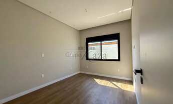 Imagem 13: Casa em Condomínio à Venda