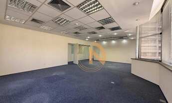 Imagem: Conjunto Comercial Amplo em Polo Corporativo