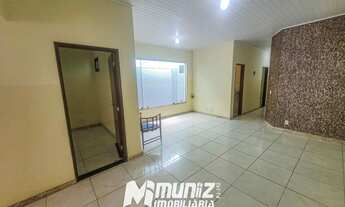 Imagem 7: Casa Com Ótima Localização Disponível Para Aluguel na Avenida Carlos Burlamarqui