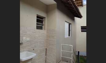 Imagem 2: Casa para venda possui 74 metros quadrados com 2 quartos em Jardim Casa Branca - Suzano