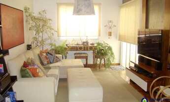 Imagem 3: Encantador, espaçoso e em rua nobre!