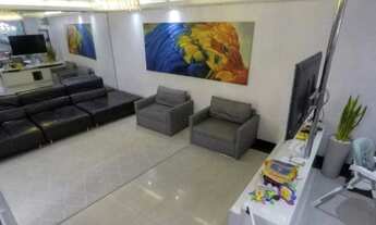 Imagem 6: Casa de condomínio á venda possui 380 metros quadrados com 3 quartos em Saúde -SP