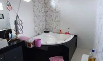 Imagem 2: Casa com ótimo acabamento e com piscina no Condomínio Cidade Jardim II