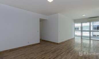 Imagem 5: Infraestrutura lazer. Portaria 24h. Apartamento com varanda, 2 quartos (1 suíte) e garagem