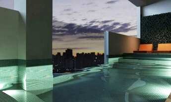 Imagem 9: O apartamento duplex, completamente reformado (sem uso após a reforma) está localizado a u