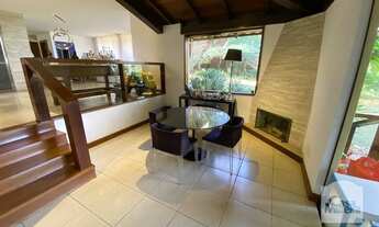 Imagem: Casa à Venda - Vila Castela, 4 Quartos