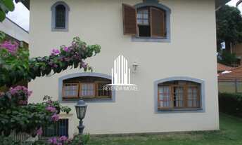 Imagem 7: Casa Térrea 3 dormitórios com 1 suíte e 2 vagas de garagem, com churrasqueira e jacuzzi