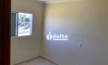 Imagem 5: Apartamento com 2 dormitórios à venda, 61 m² por R$ 250.000 - Santa Mônica - Uberlândia/MG