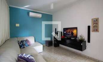 Imagem 2: Casa para Aluguel - Conjunto Residencial Jose Bonifacio, 3 Quartos, 380 m2