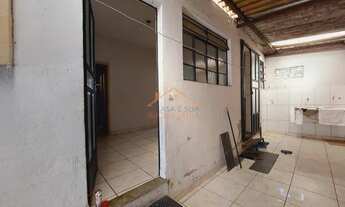 Imagem: Casa individual com 2 quartos, sala, cozinha