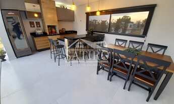 Imagem 7: LINDA CASA Casa para venda possui 320 metros quadrados com 3 quartos