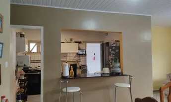 Imagem 6: Casa com piscina no Aeroporto